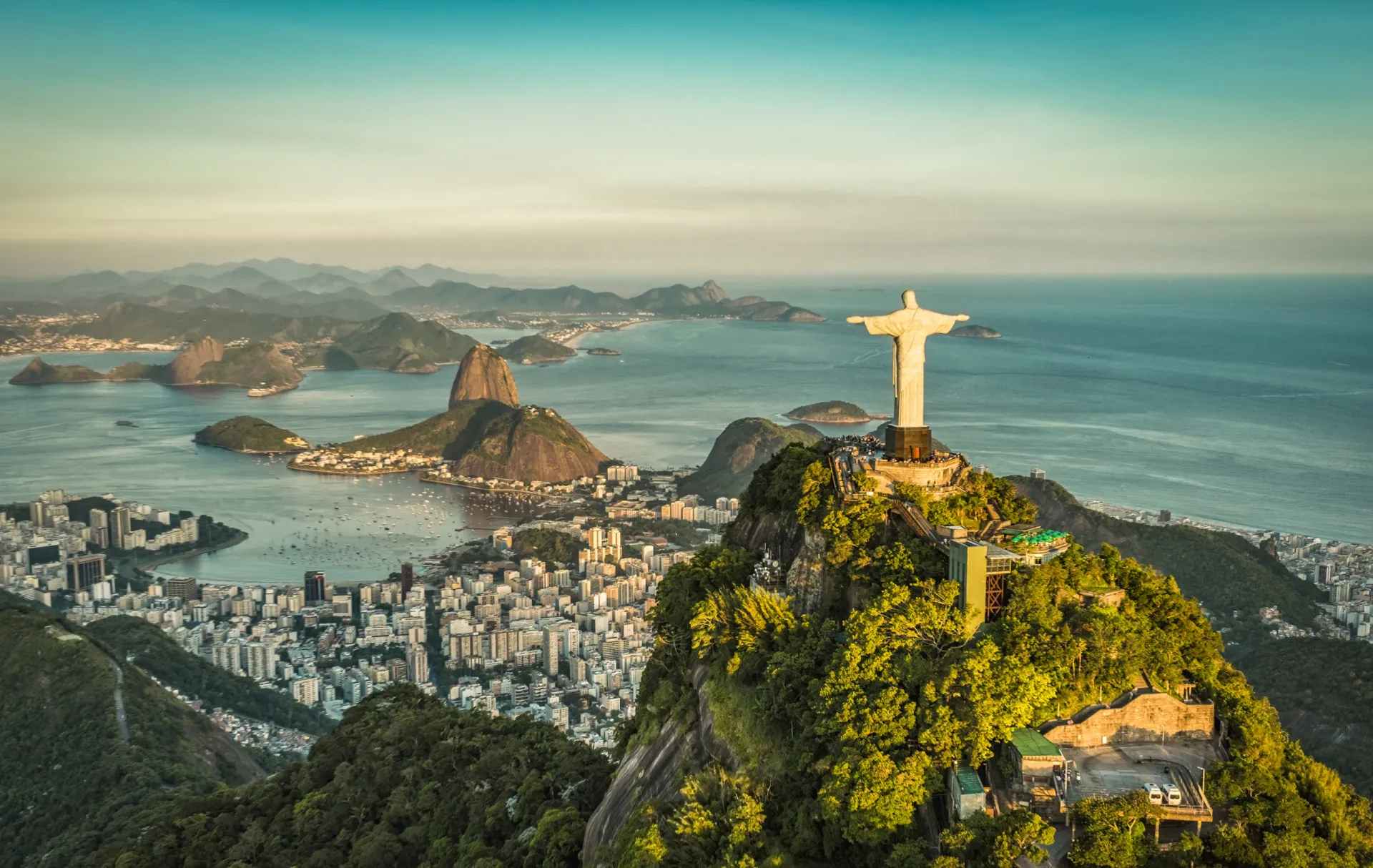 Vista do Cristo Redentor no Rio de Janeiro, Brasil.