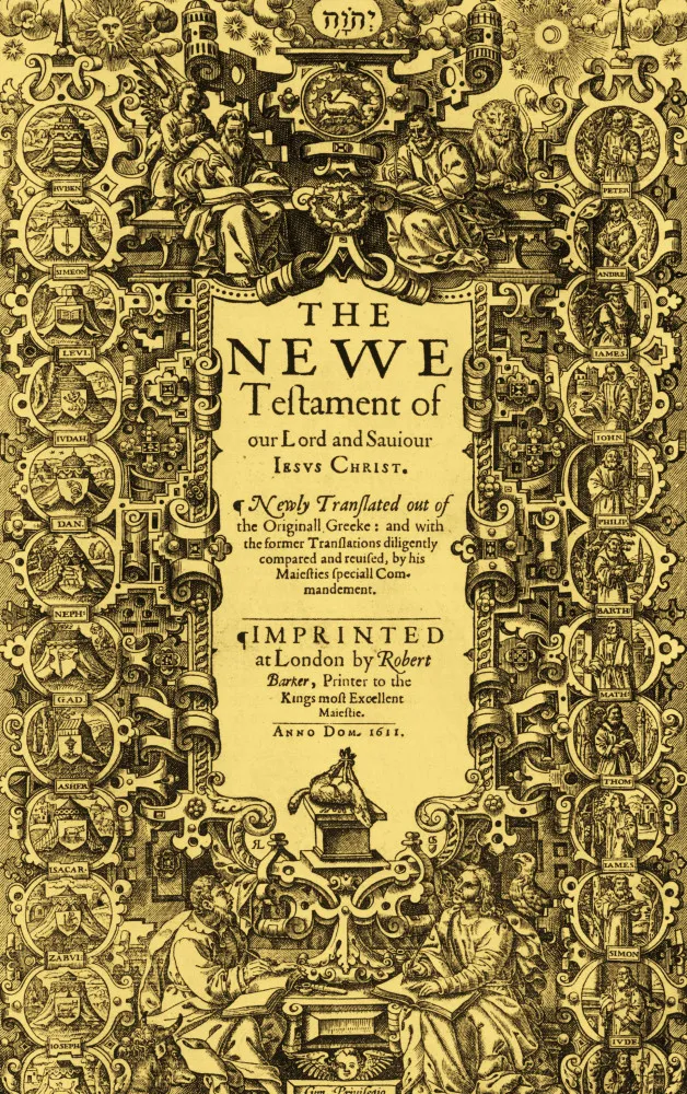 A capa de uma Bíblia King James original de 1611, com sua tipografia característica.