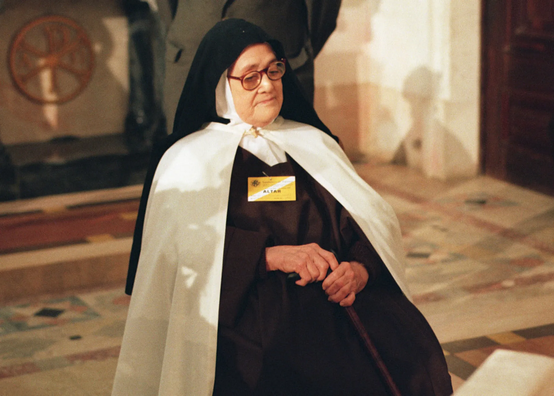 Túmulos de Francisco e Jacinta Marto dentro da Basílica de Fátima.