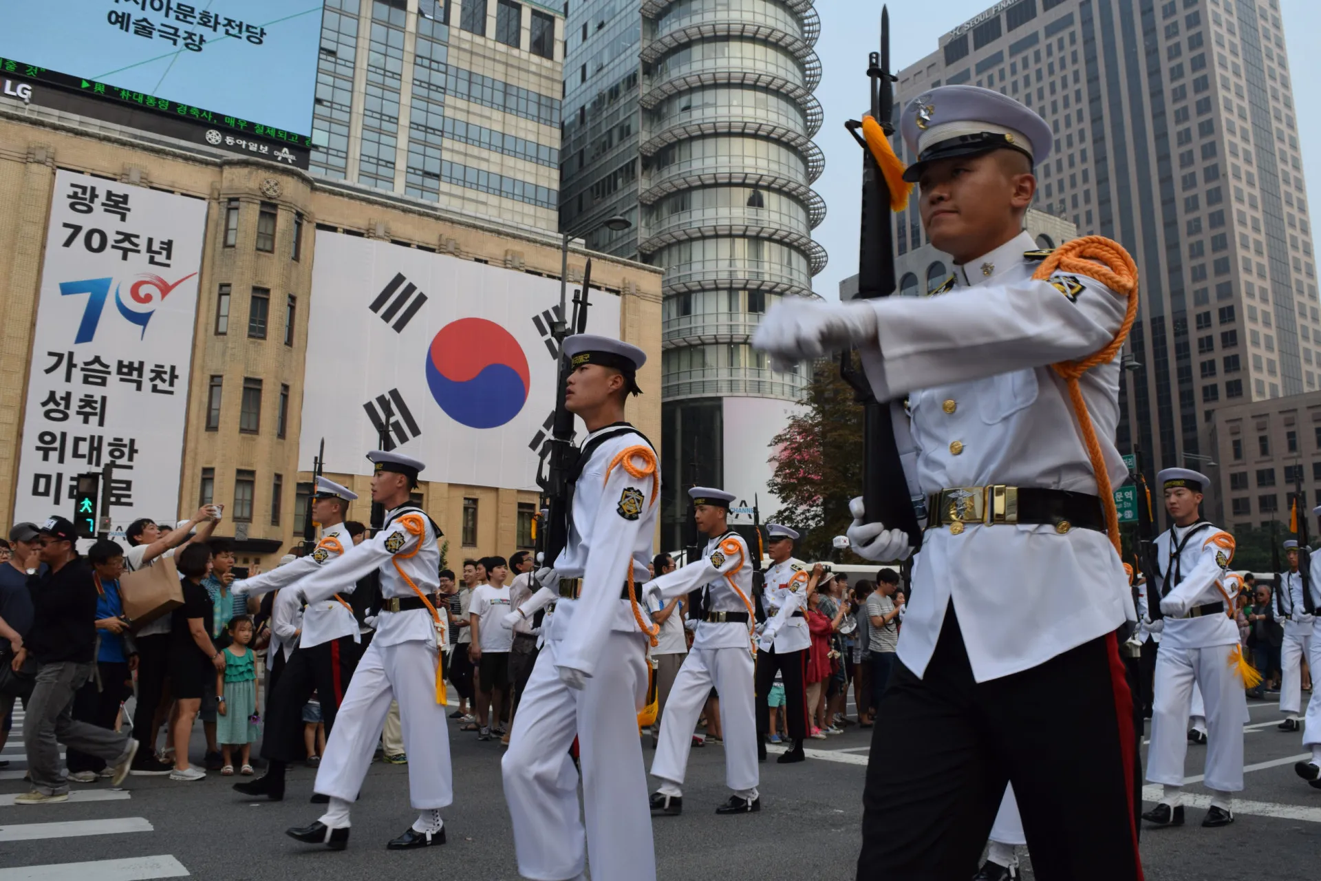 Soldado sul-coreano em posto de vigia.