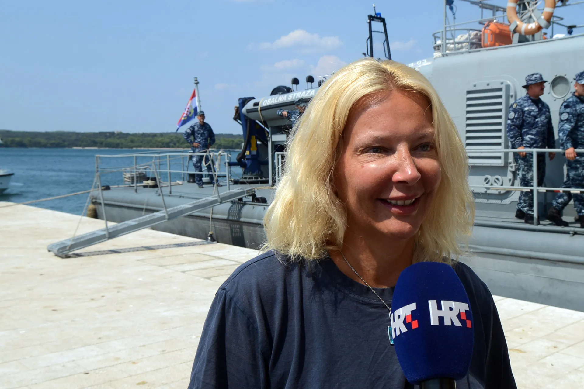 Retrato de Kay Longstaff, a mulher que sobreviveu 10 horas no mar Adriático.