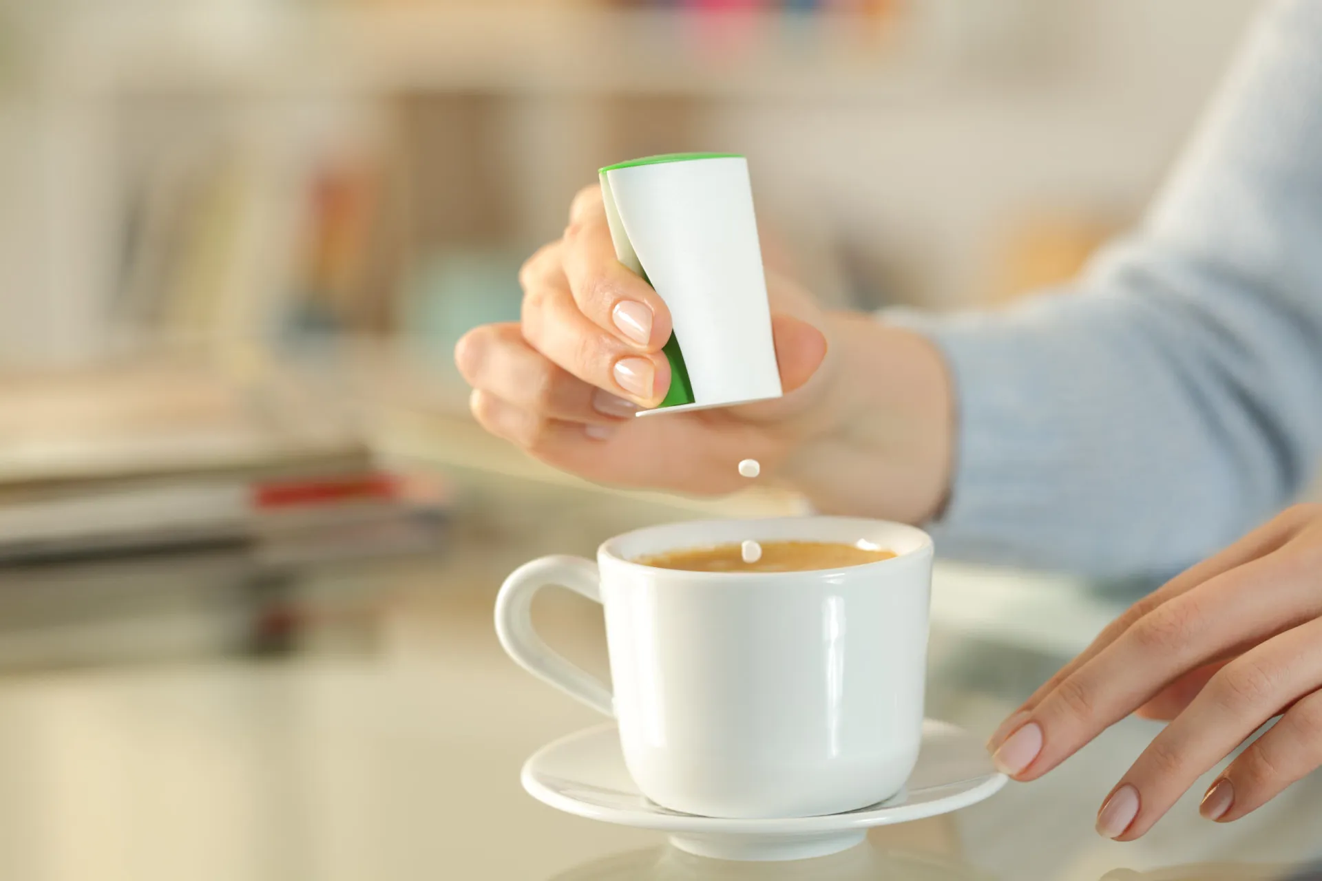 Uma lata de refrigerante diet, tipo de produto que comumente contém aspartame.