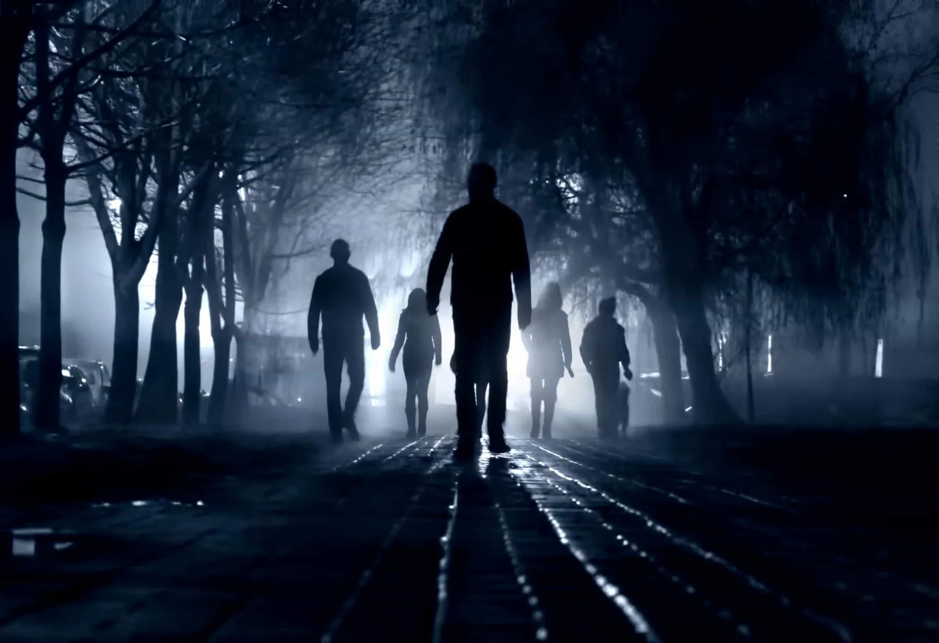 Pessoa com aparência de zumbi, com a pele pálida e olhar vazio, representando a Síndrome de Cotard.
