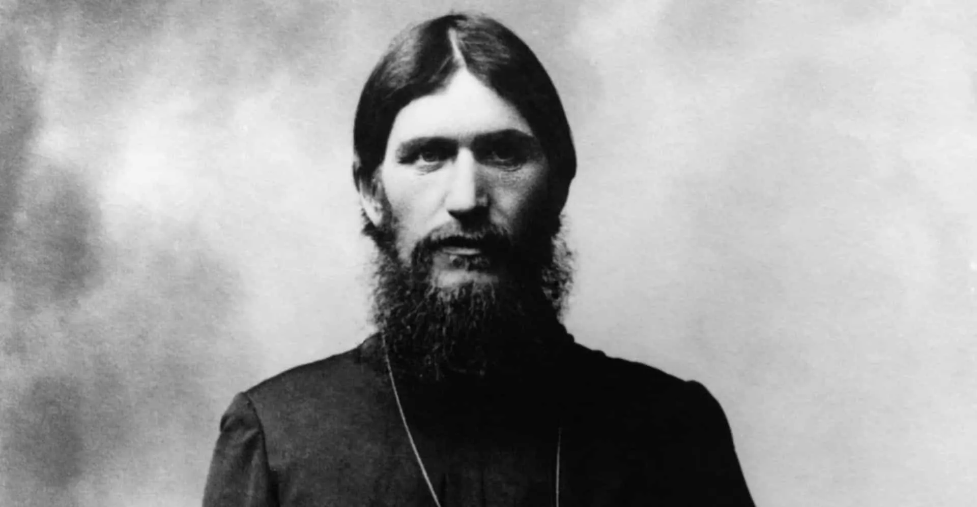 Uma representação da morte de Rasputin, sendo jogado no rio Neva.