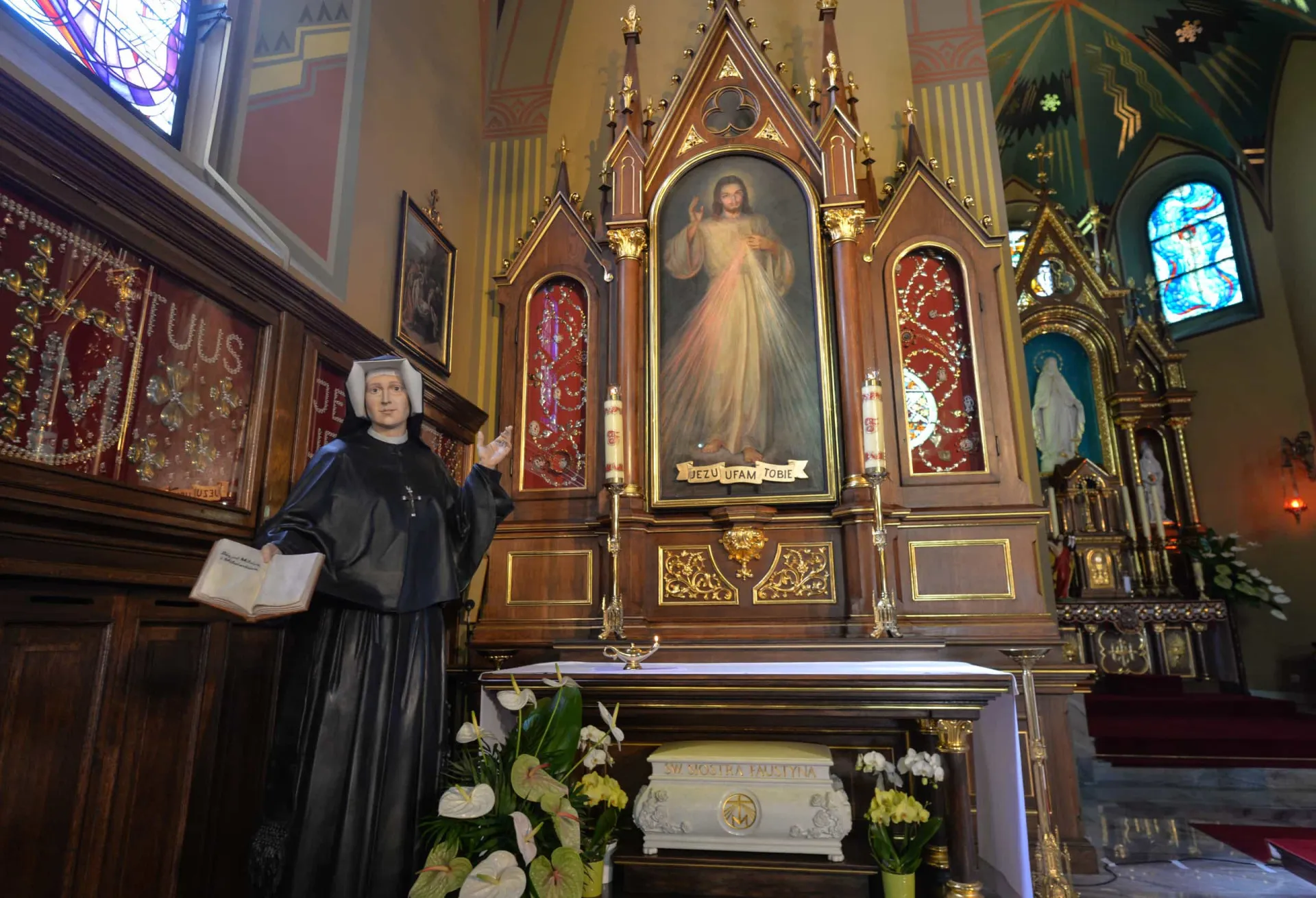 Retrato de Santa Faustina Kowalska, a freira polonesa que teve visões de Jesus.
